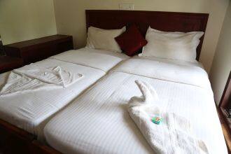 RVK Premium Houseboat, Alleppey 2